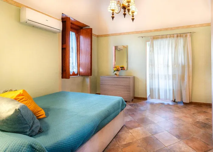 Casa Cacace ماسّا لوبْرينسِ